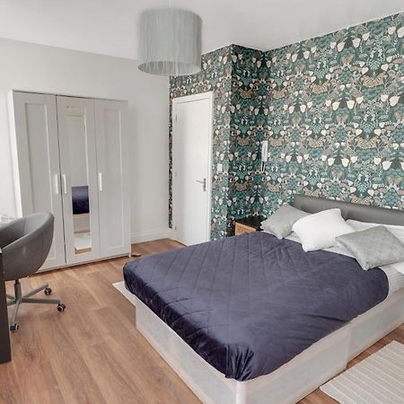 Comfy Double En-Suite Room In Barking Баркинг Экстерьер фото