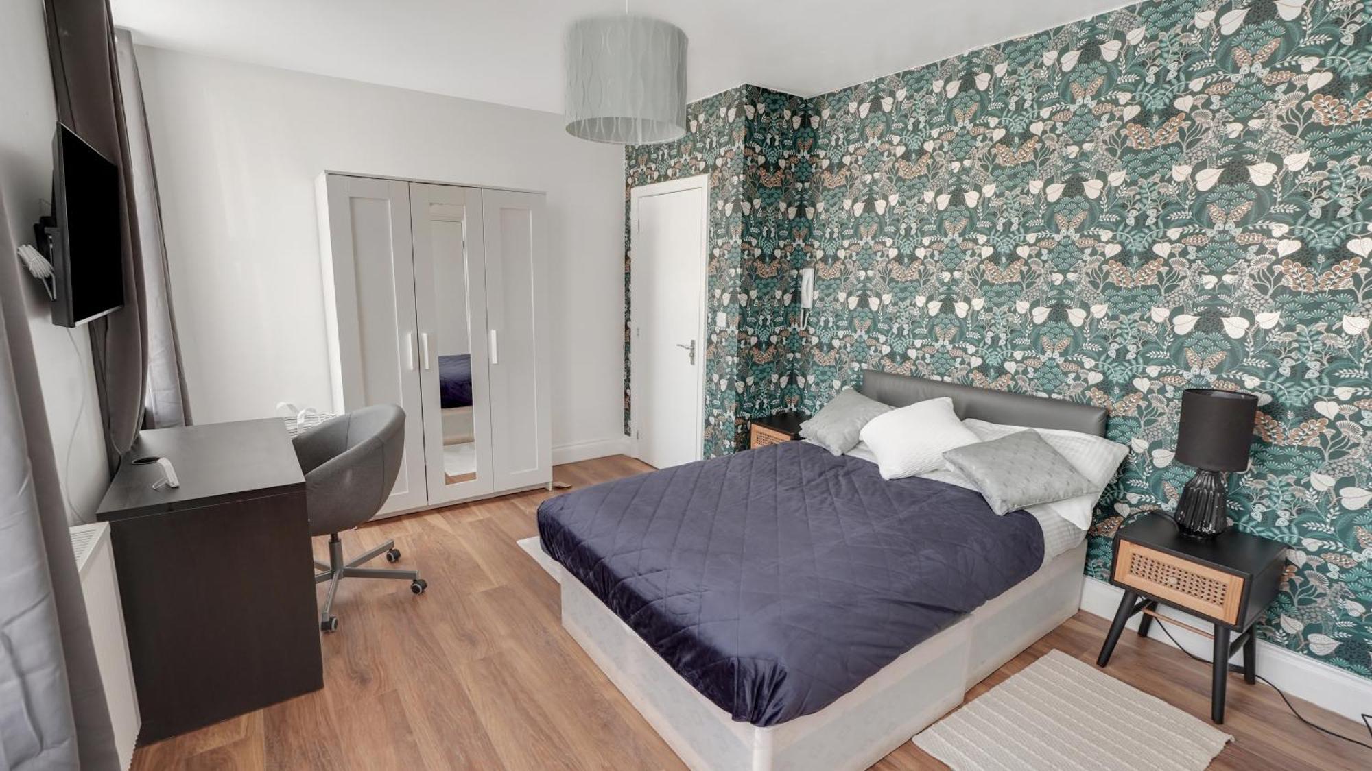 Comfy Double En-Suite Room In Barking Баркинг Экстерьер фото